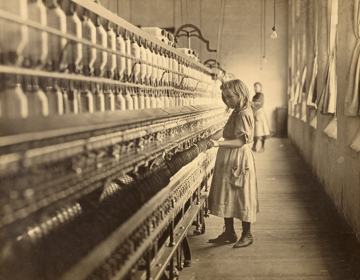 Sadie Pfeiffer, spinnare i bomullsspinneri av Lewis W. Hine