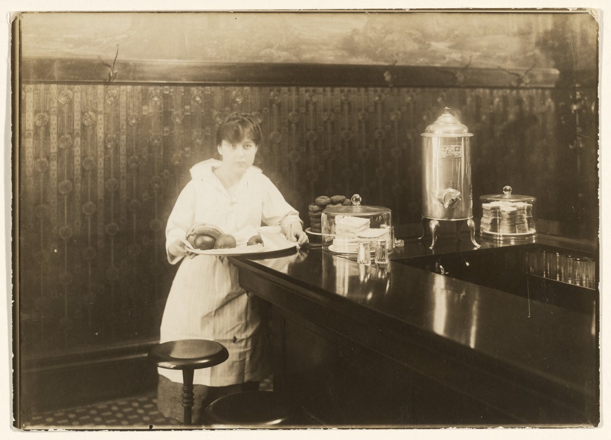 Servitris av Lewis W. Hine