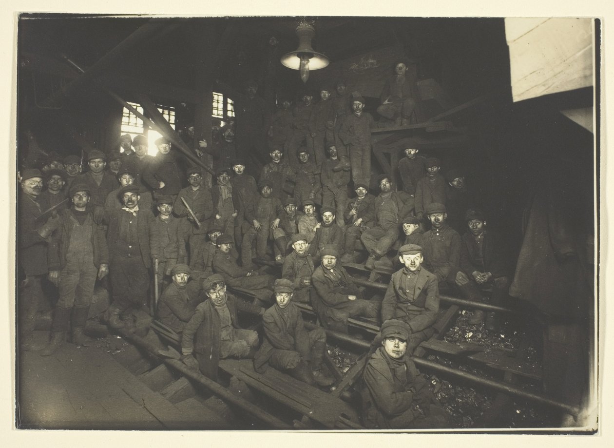 Breaker Boys i Coal Chute, South Pittston, Pennsylvania av Lewis Wickes Hine