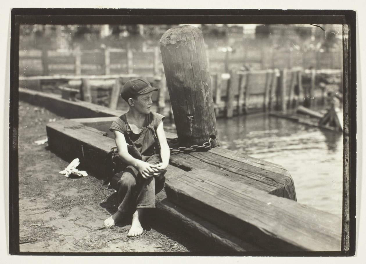 Nere på kajen, New York av Lewis Wickes Hine