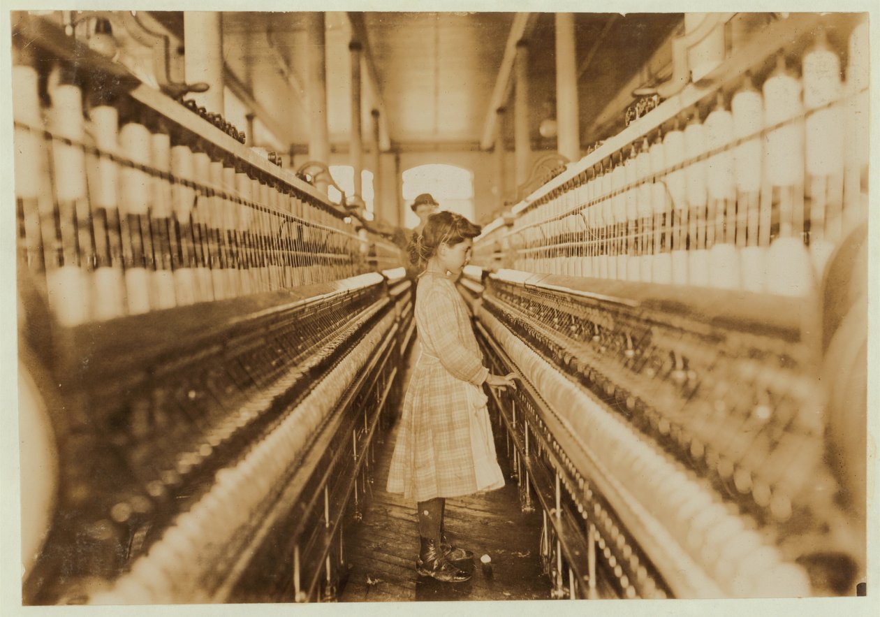 Spinnare i Lancaster Cotton Mills, South Carolina, 1908 av Lewis Wickes Hine