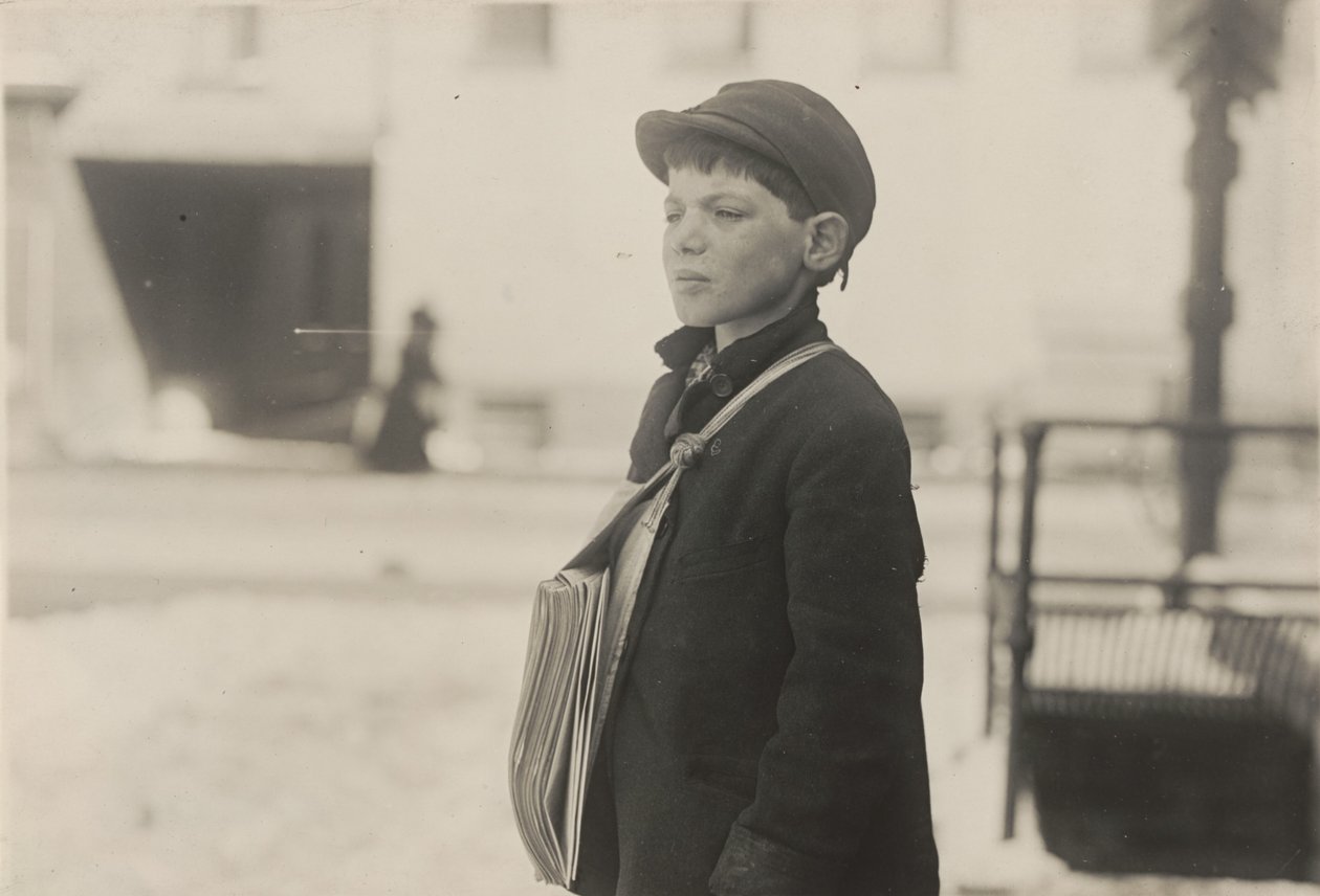 Tony Casale, ”Bologna”, 11 år gammal, har sålt tidningar i 4 år, Hartford, Connecticut, mars 1909 av Lewis Wickes Hine