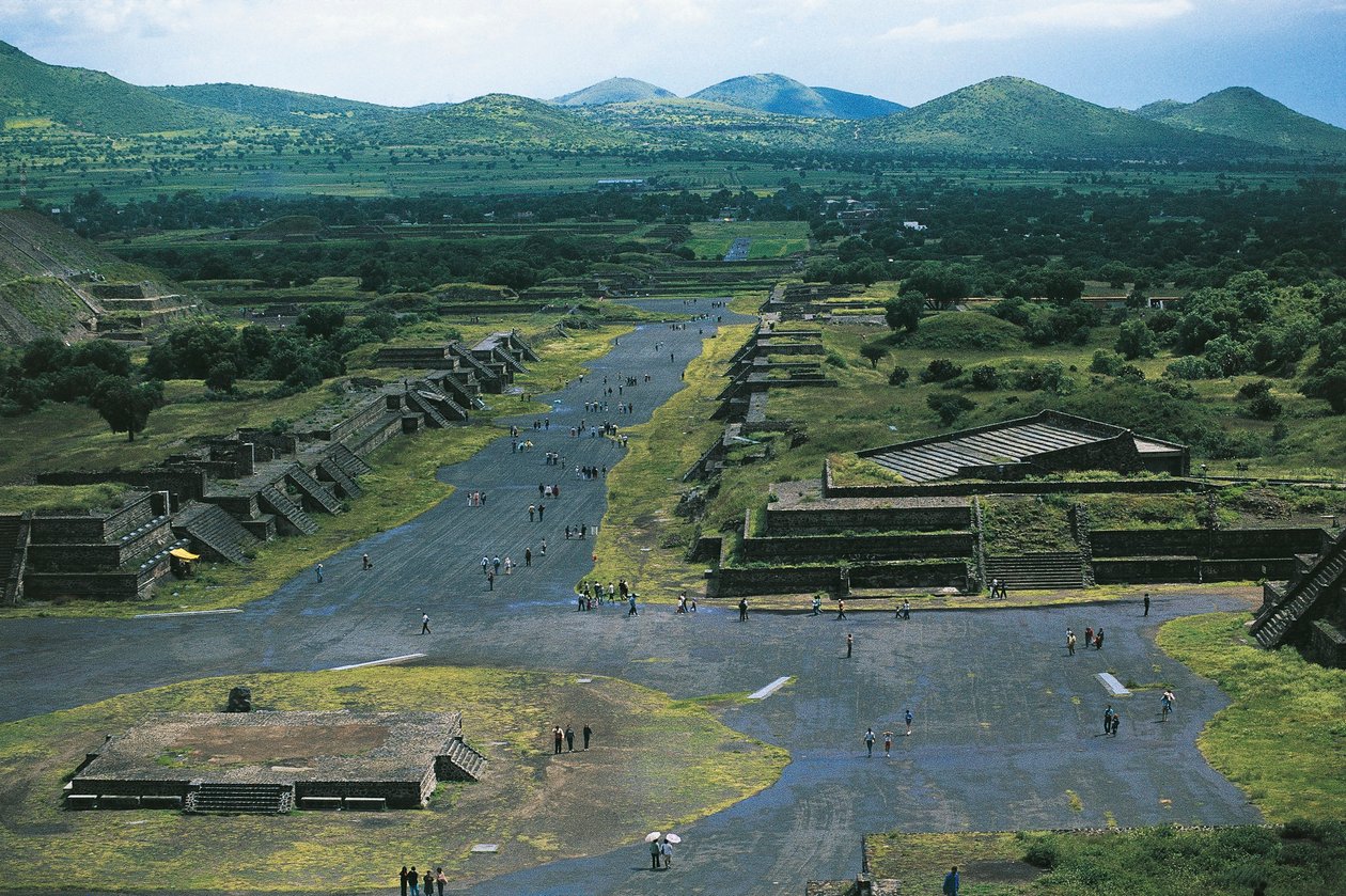 Mexiko, Mexikos bassäng, Mexico City, Teotihuacan (Gudarnas stad), Pyramid of Moon och Avenue of Dead av Unbekannt Unbekannt