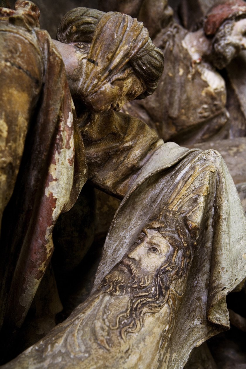Altartavla, vänster panel, detalj, st. Veronica (målad sten) av Ligier Richier