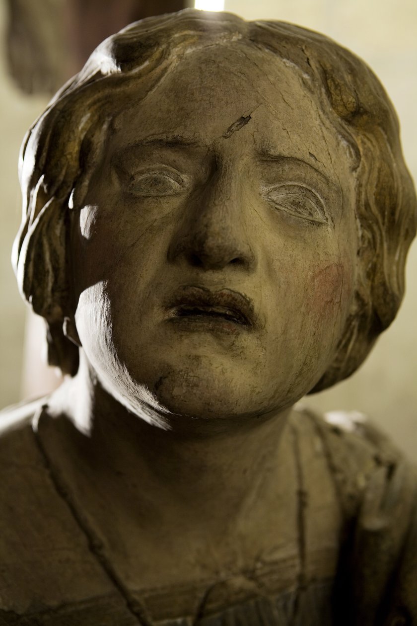 Golgata, detalj av Maria Magdalena, ca 1530 målat trä av Ligier Richier