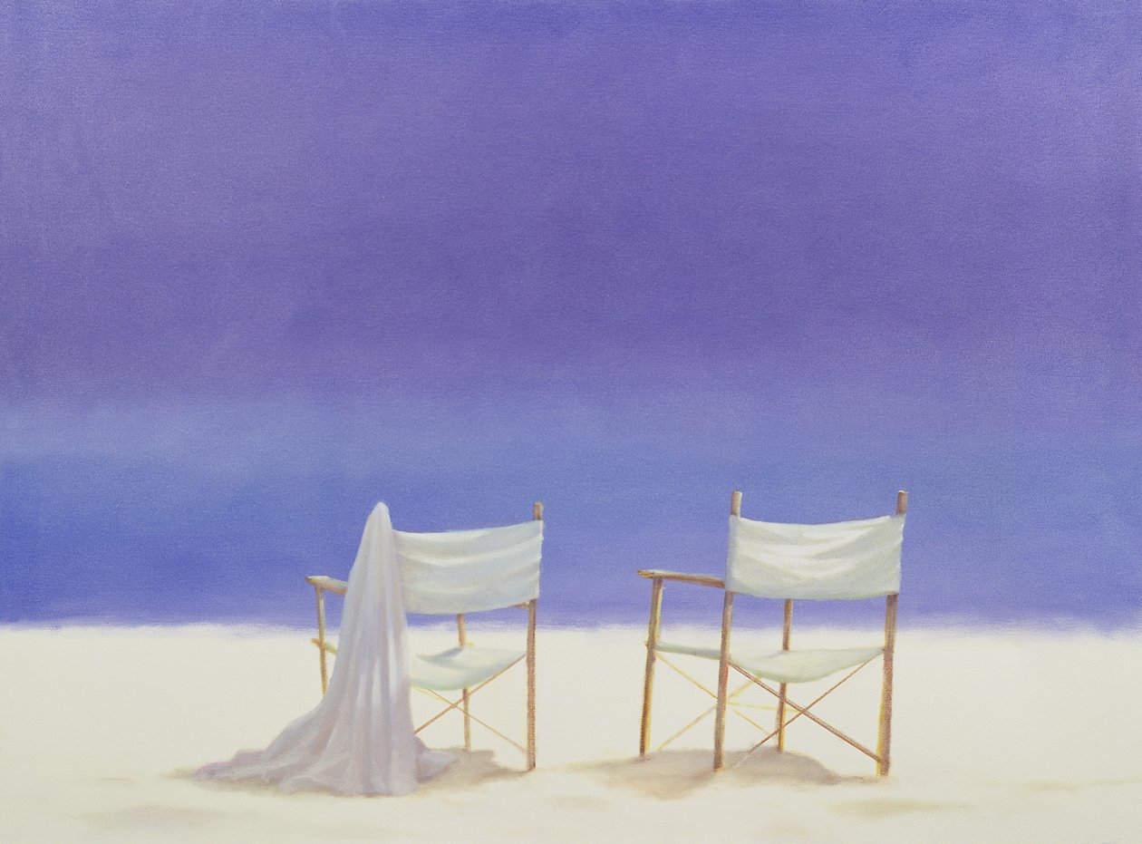 Stolar på stranden, 1995 (akryl på duk) av Lincoln Seligman
