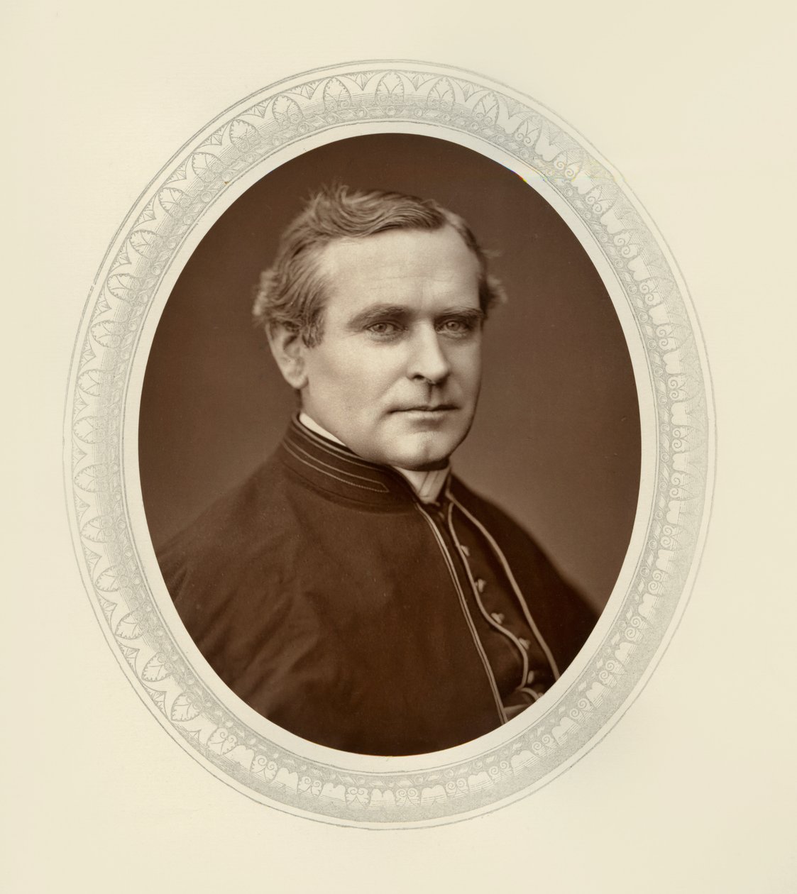 Pastor Monsignor Capel av Lock and Whitfield