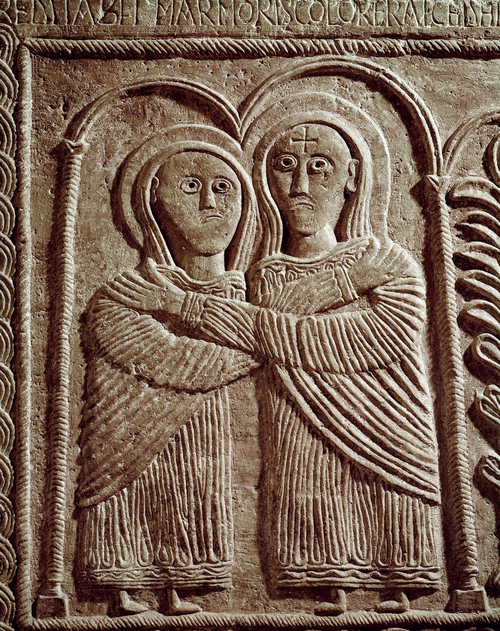 Medeltidens arkeologi (medeltiden). Barbarian Art of Lombardy: Visitation, Saint Elizabeth and Saint Mary. Skulptur, lombardisk konst, 737-744. Cividale del Friuli, Chretien Museum, katedralens skatt av Lombard School