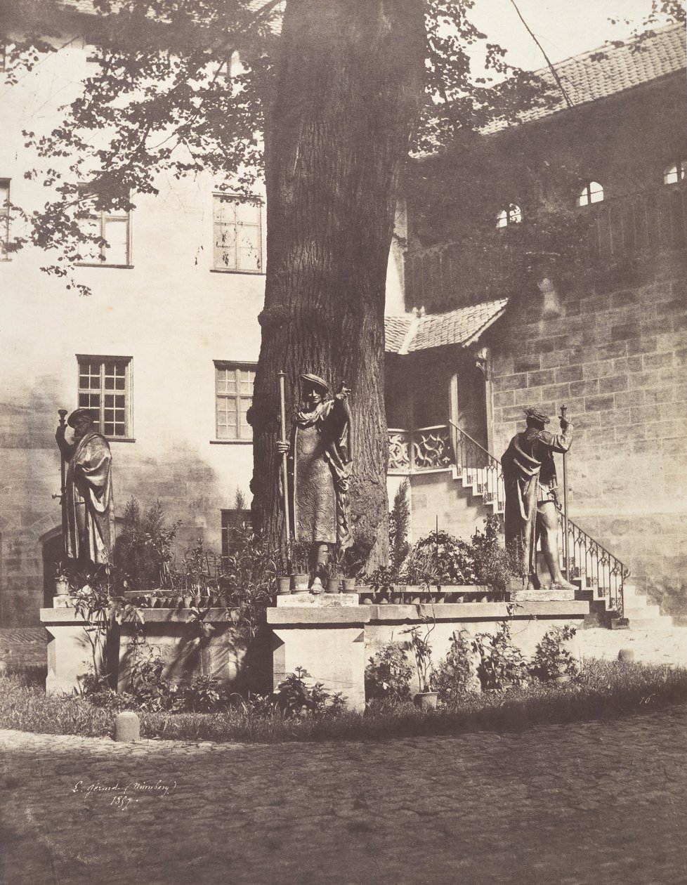 Nürnberg, Interiör av hovet i det kejserliga burg, 1857. av Léon Gérard
