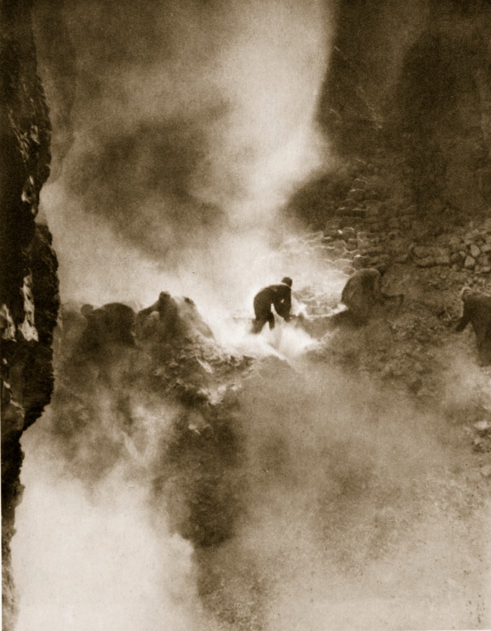 Vid Tutankhamons grav, 1916 (fotogravyr) av Lord George Carnarvon