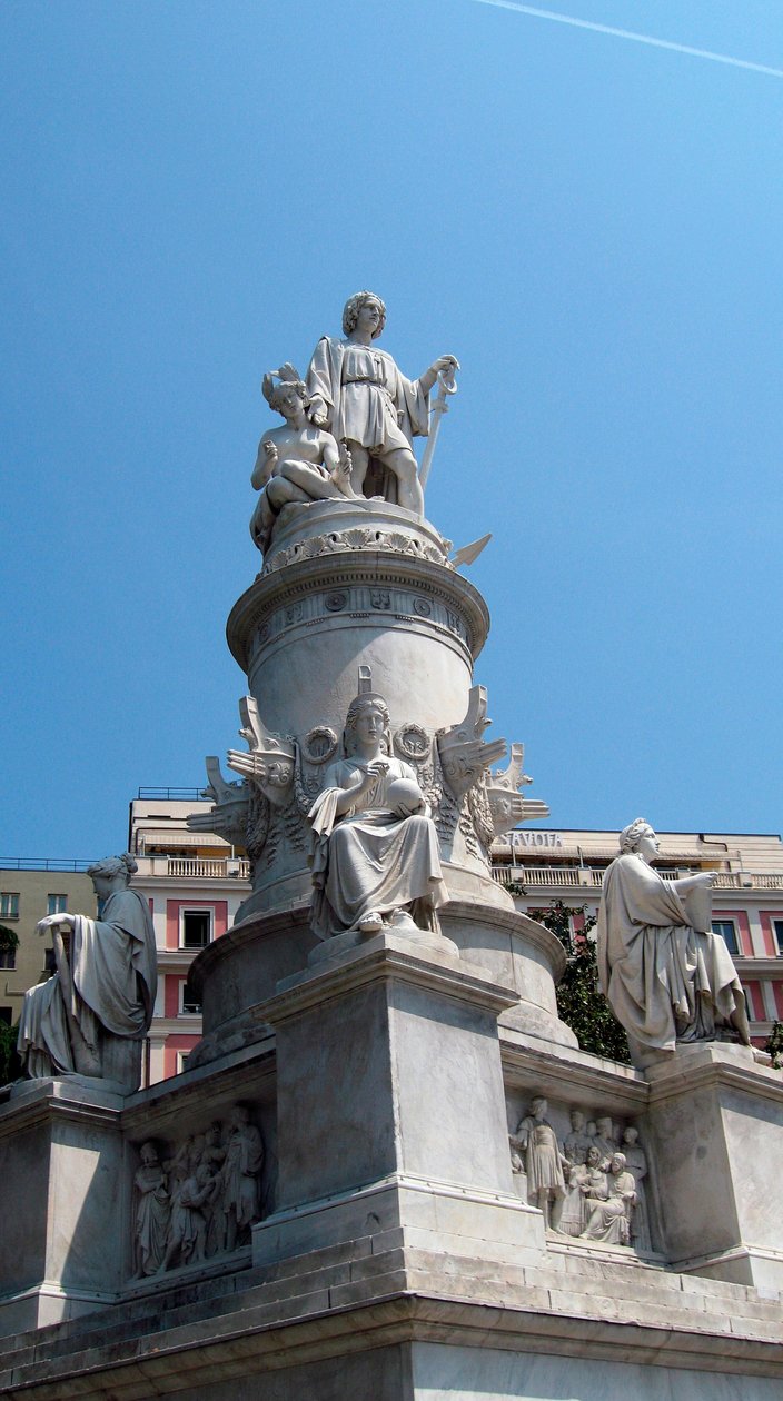 Monument till hyllning till navigatören Christopher Columbus (Cristoforo Colombo). Marmorskulptur av Lorenzo Bartolini (1777-1850). Piazza Acquaverde Genes (Genova) Italien av Lorenzo Bartolini