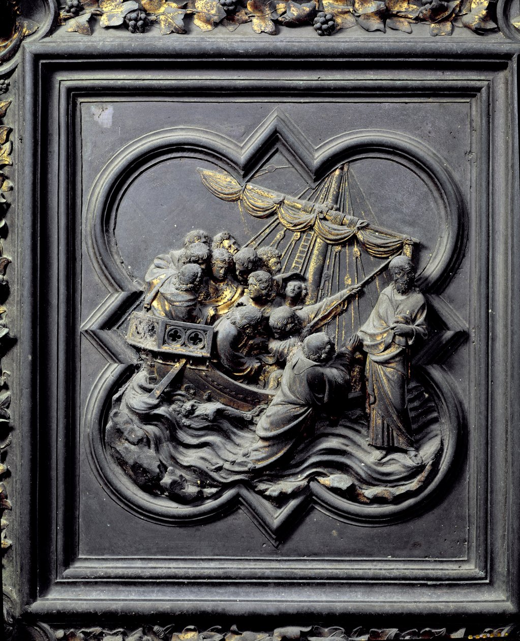Jesus går på vattnet och räddar Peter, åttonde panelen av North Doors of the Baptistery of San Giovanni, 1403-24 (brons) av Lorenzo Ghiberti
