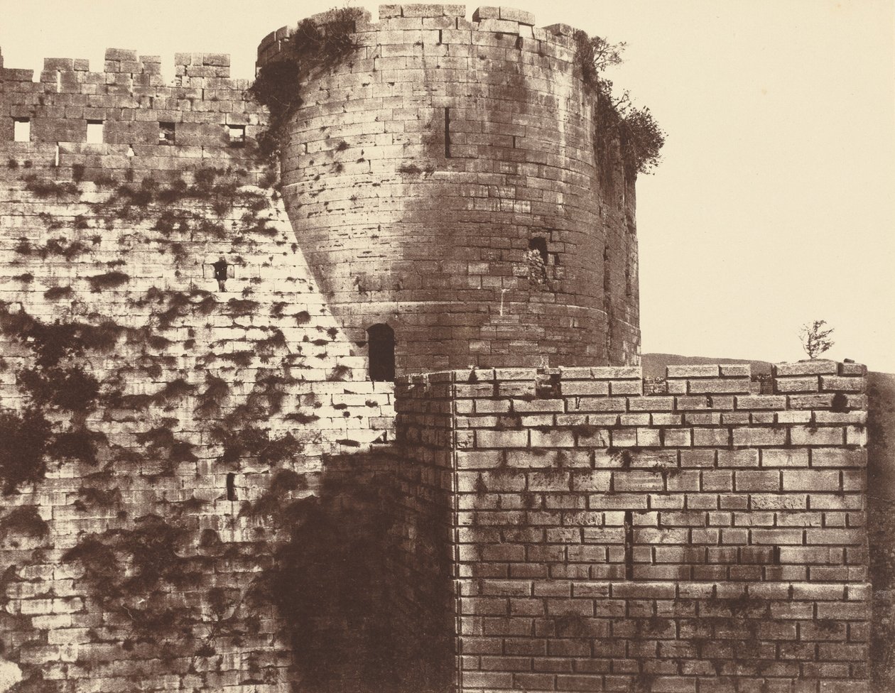 Kalaat-El Hosn, andra inhägnaden, exteriör, middagstid,1859/1860 (foto) av Louis de Clercq