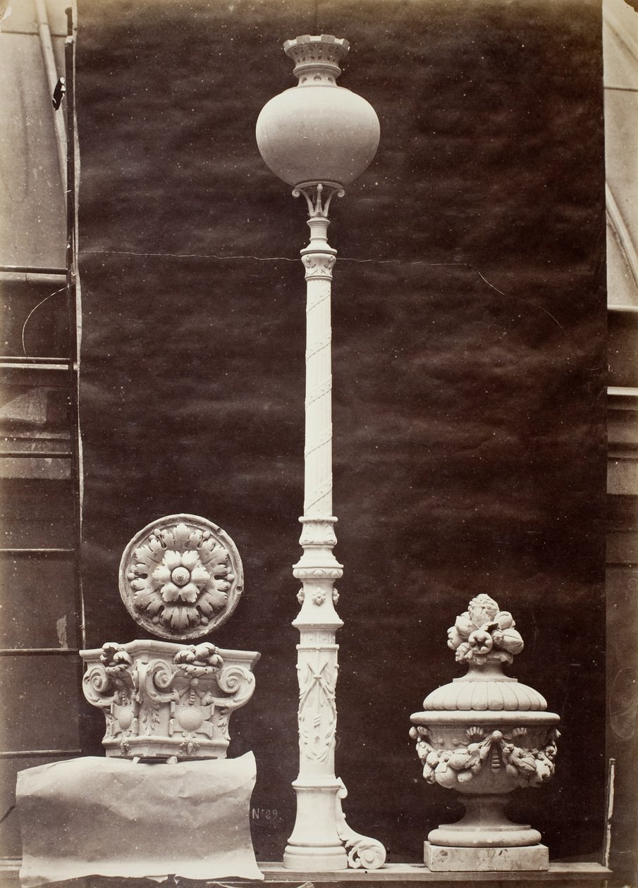 Interiördetaljer och kandelaber, Théâtre du Vaudeville, Paris av Louis Emile Durandelle