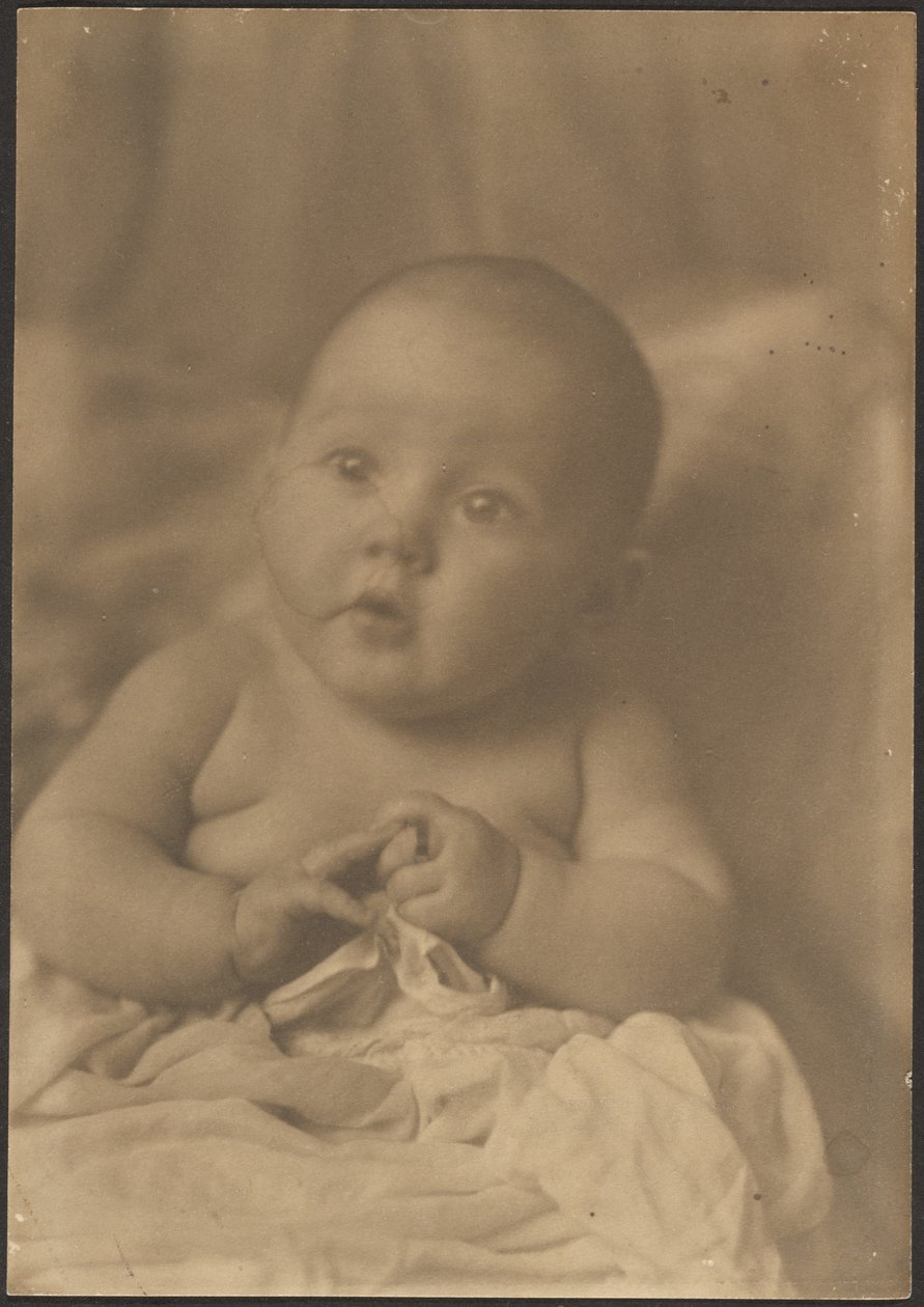 [Babyporträtt] av Louis Fleckenstein