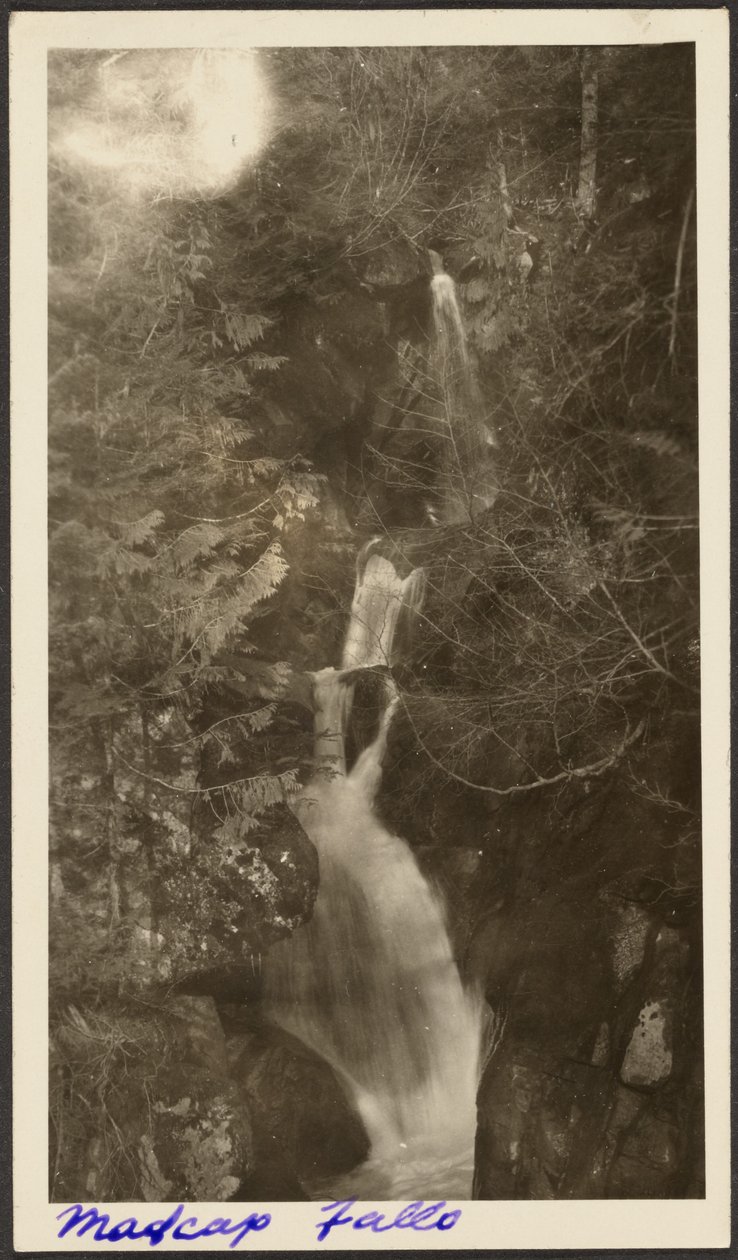 [Madcap Falls] av Louis Fleckenstein