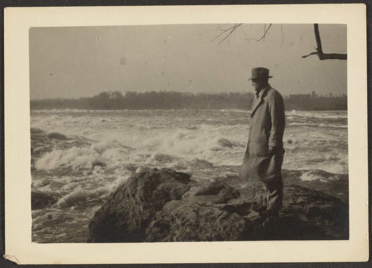 [Man vid havet] av Louis Fleckenstein