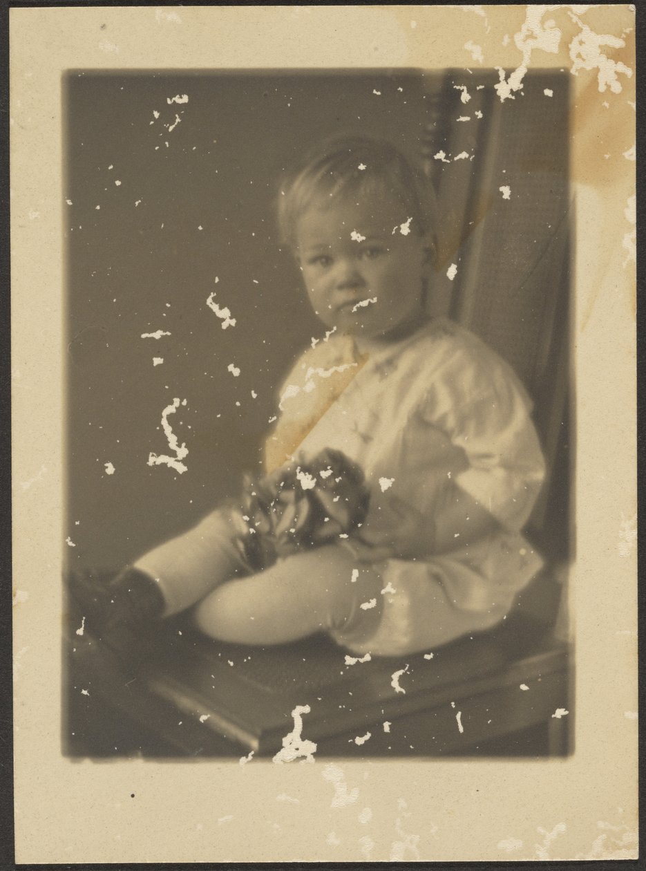 [Porträtt av en baby] av Louis Fleckenstein