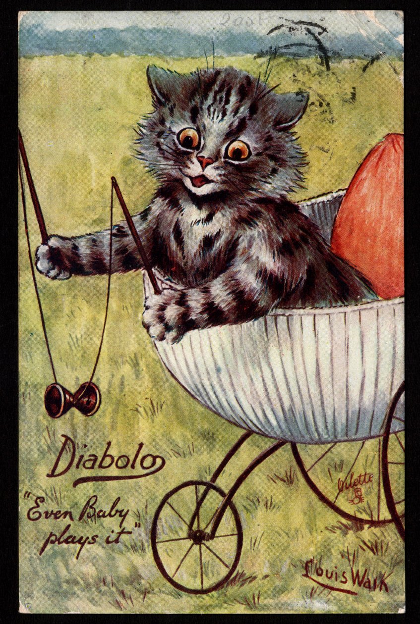 Diabolo. Till och med bebis spelar det. Djur i mänsklig ställning. Kattunge leker med en diabolo i sin vagga. Vykort. Kromolitografi av Louis Wain (1860-1939), en engelsk konstnär känd för sin skildring av katter med stora ögon. Början av den 20:e av Louis Wain