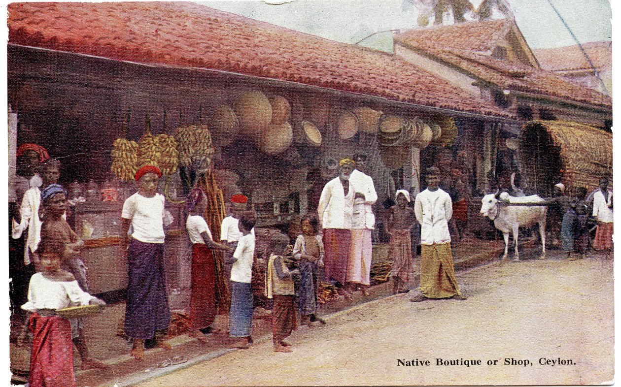 Native Boutique or Shop, Ceylon, ca 1900-20 (handfärgat fotografi) av Ltd. Ceylon Plâté