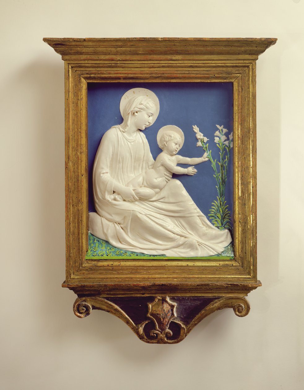 Liljornas madonna, ca 1450-60 (terrakotta med glasyr) av Luca Della Robbia