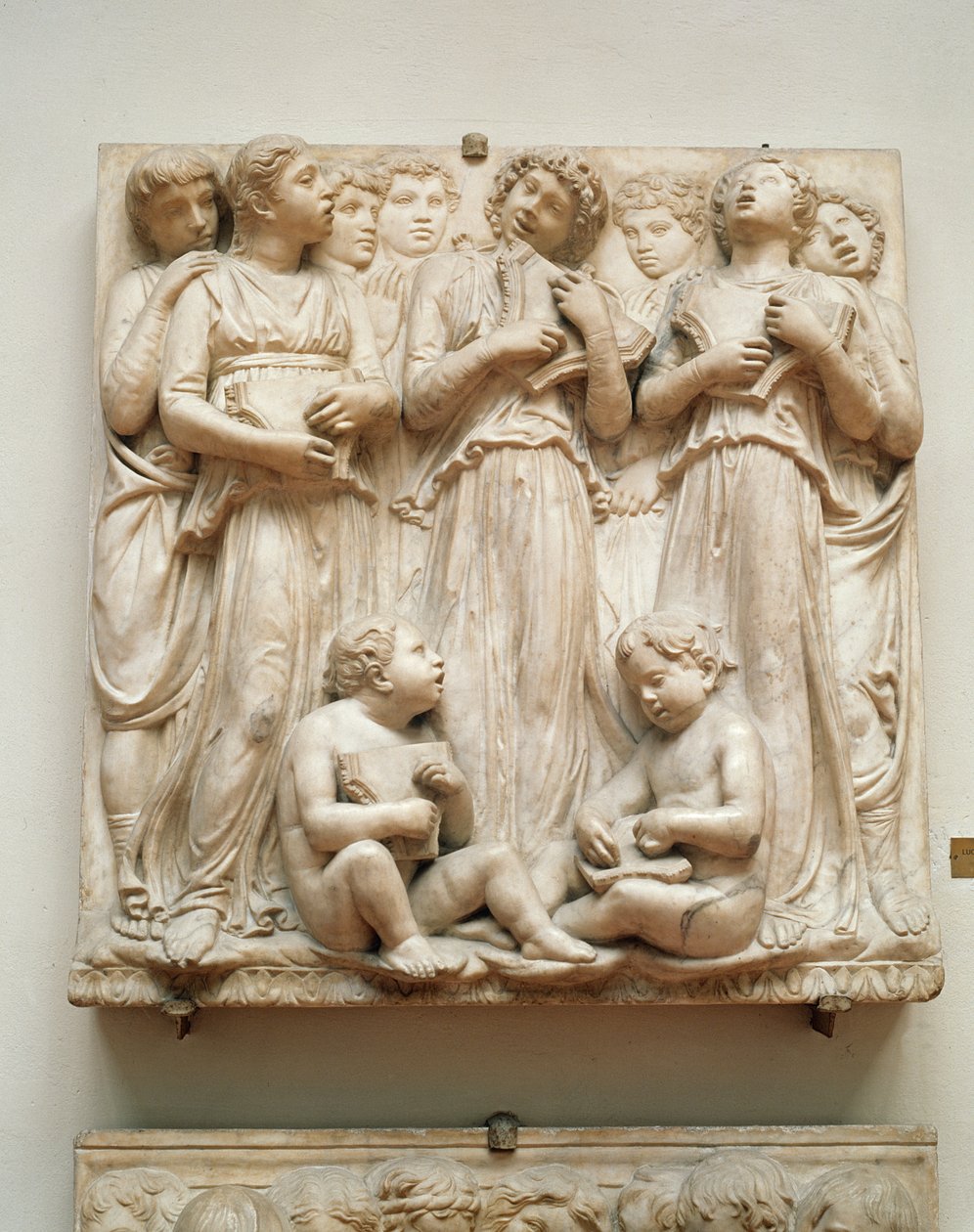 Sjungande änglar, relief från Cantoria, ca 1432-38 (marmor) av Luca Della Robbia