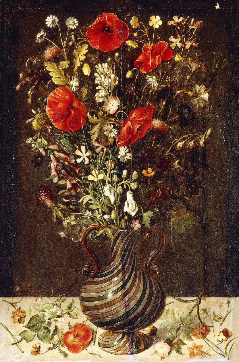 Vallmo, smörblommor, tusenskönor, blåklint, tistlar och andra vilda blommor i en facon de Venise filigrana glasvas, med penséer, en vallmo och en död nässlor på en stenavsats, av Ludger Tom the Younger Ring