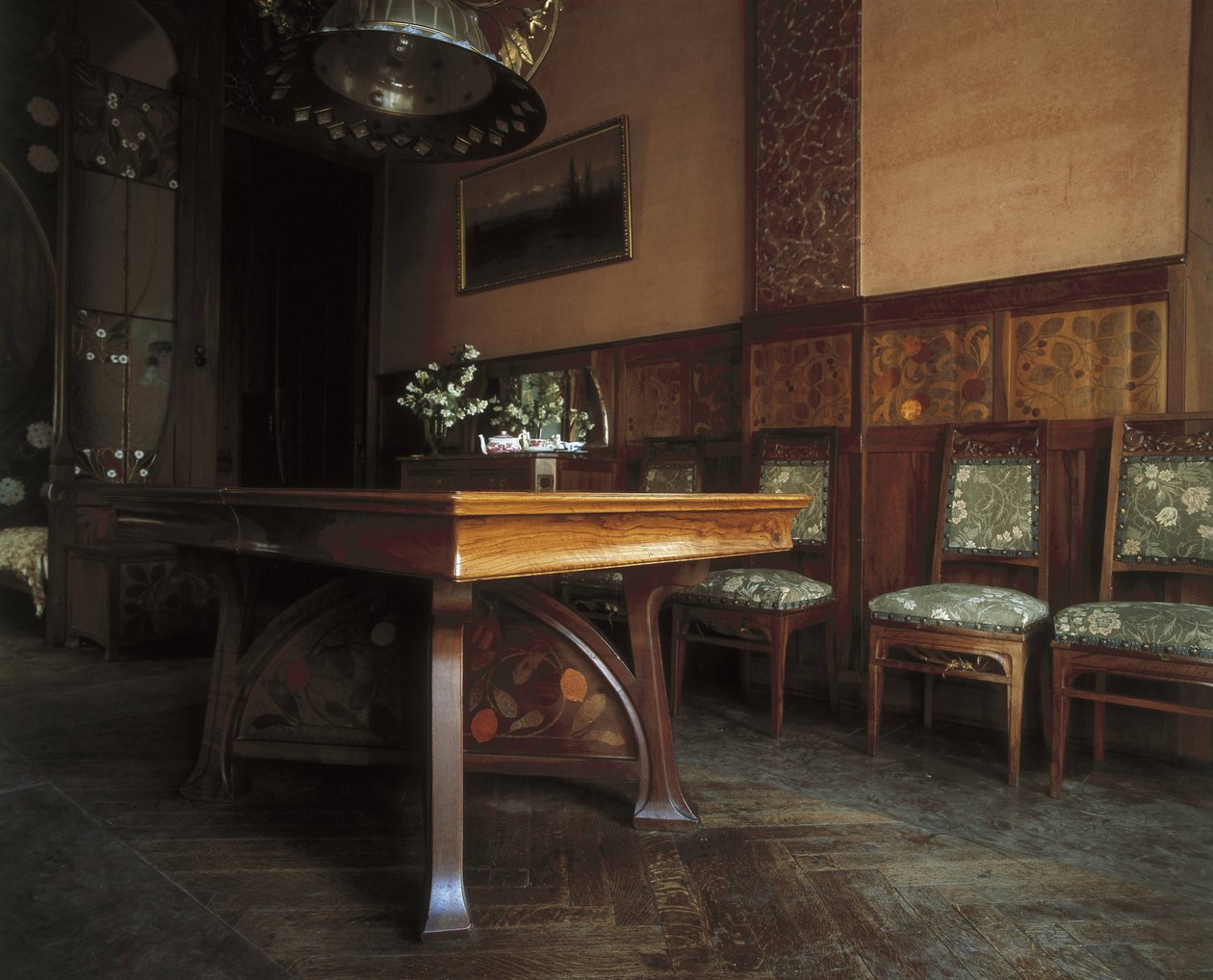 Matsalen, Casa Nava (1901-1907), a Reus - DOMENECH I MONTANER, Lluis (1850-1923). Navas hus. 1901-1907. SPANIEN. Reus. Navas hus. Matsal, med möbler av Gaspar Homar i Mesquida. Modernism. Arkitektur. av Luis Domenech i Montaner