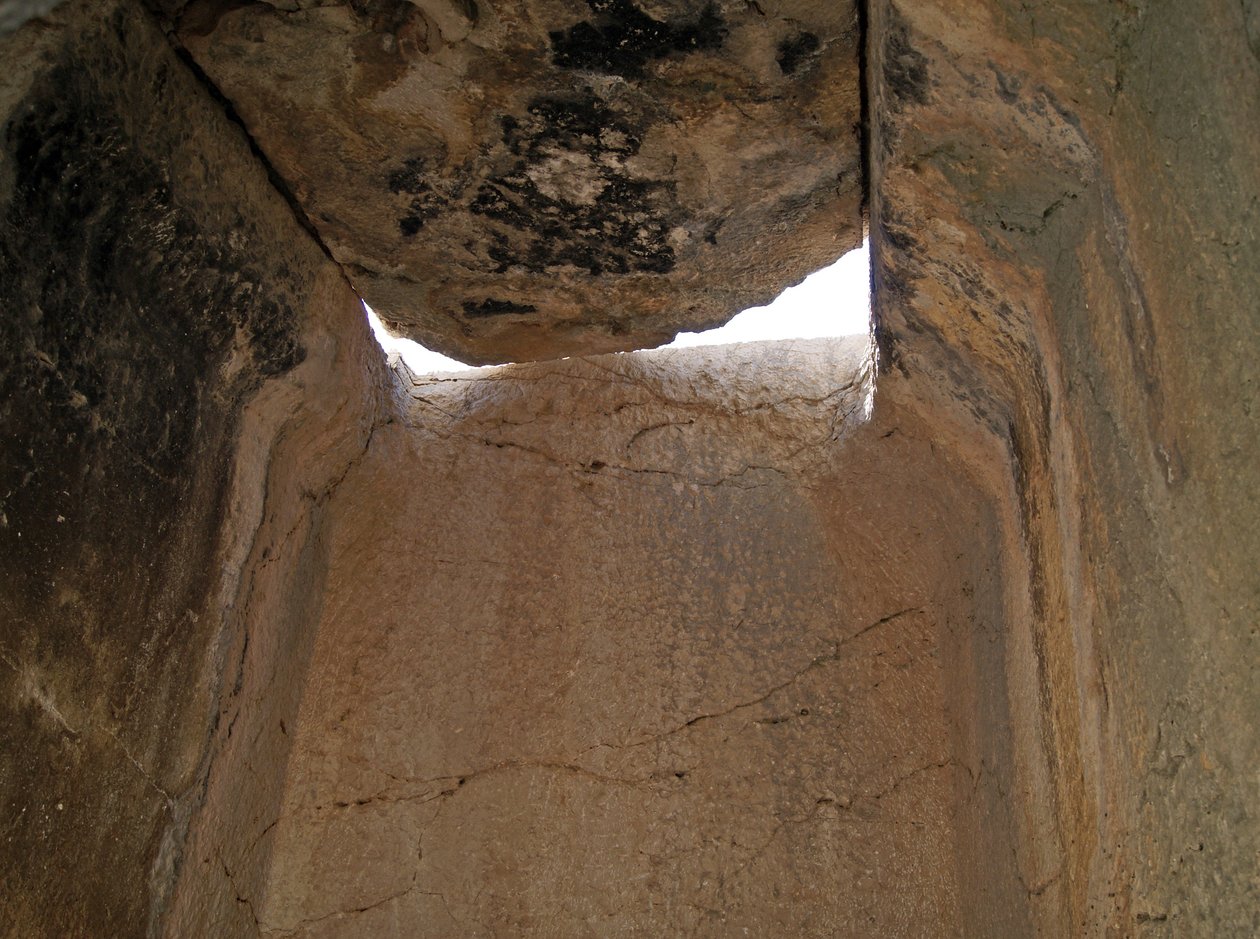 Inuti en pelargrav, Xanthos, Turkiet av Lycian