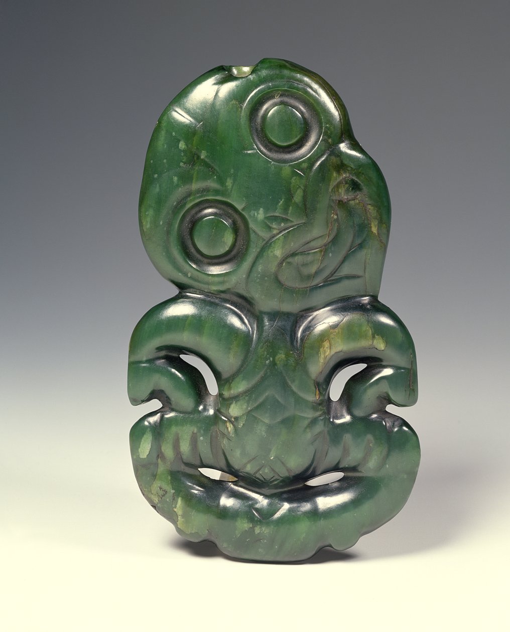 Hänge i form av guden Hei-Tiki, sent 1700-tal (nefrit) av Maori