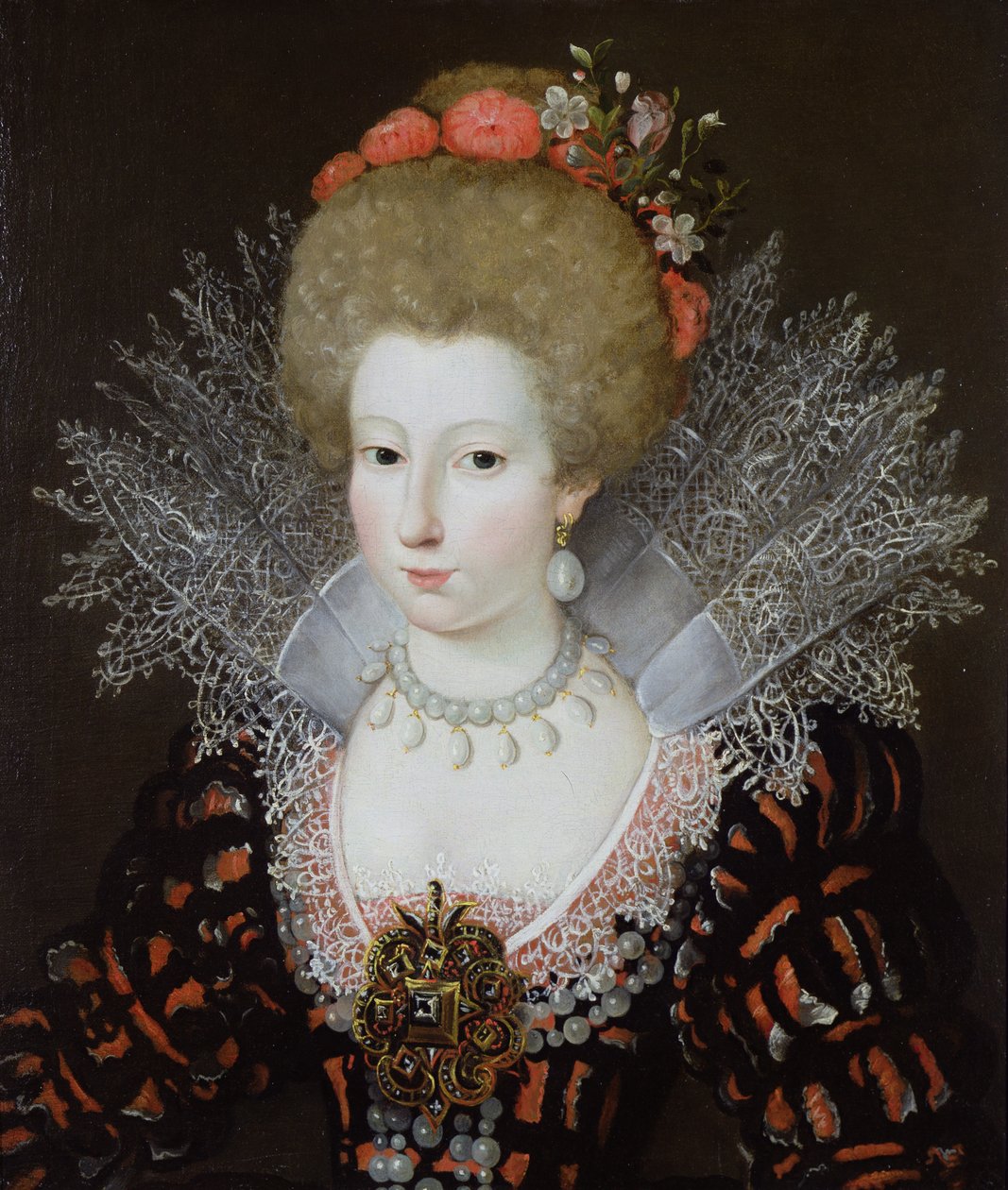 Porträtt av en dam i en hög spetskrage och juvelprydd sidendräkt, tidigt 1600-tal av Marguerite Bunel