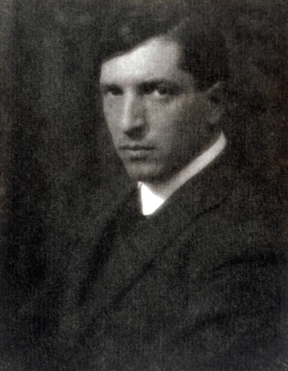 Halvlångt porträtt av målaren Pietro Marussig, 1923-11-28 (s/v foto) av Mario Castagneri