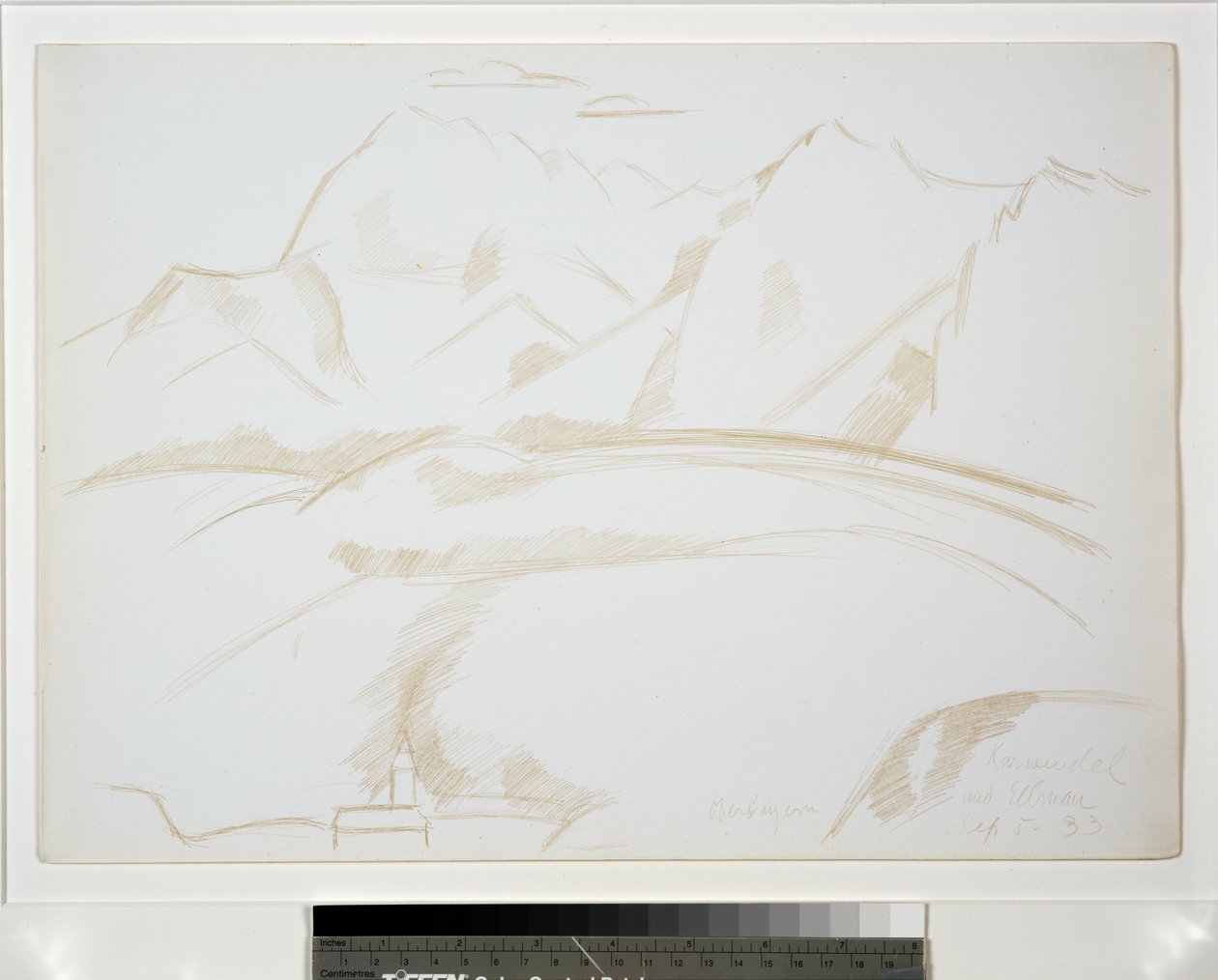 Berglandskap med kyrktorn i förgrunden av Marsden Hartley