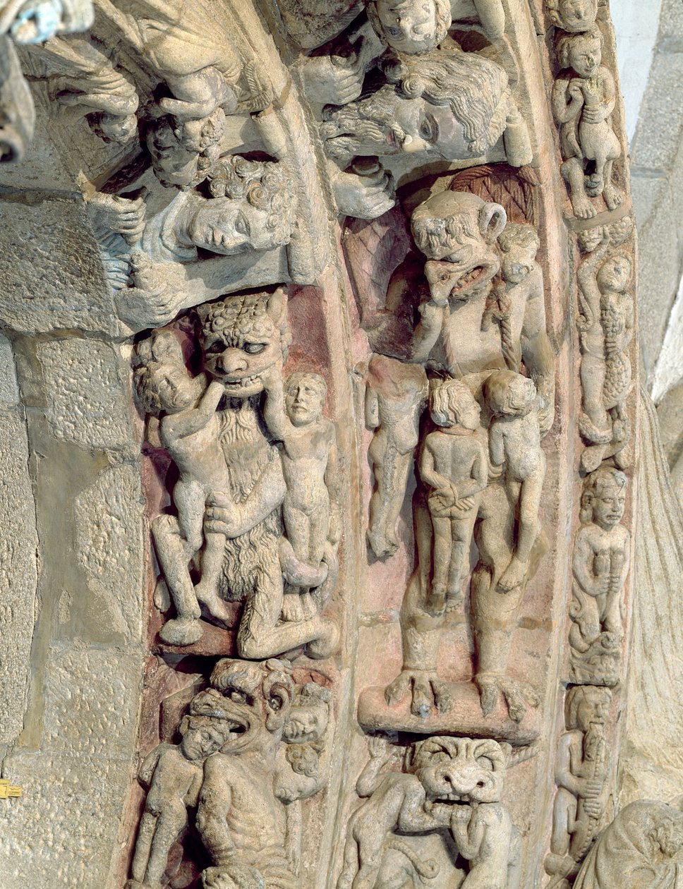 Detalj av Portico de la Gloria med scener av helvetessten av Master Mateo