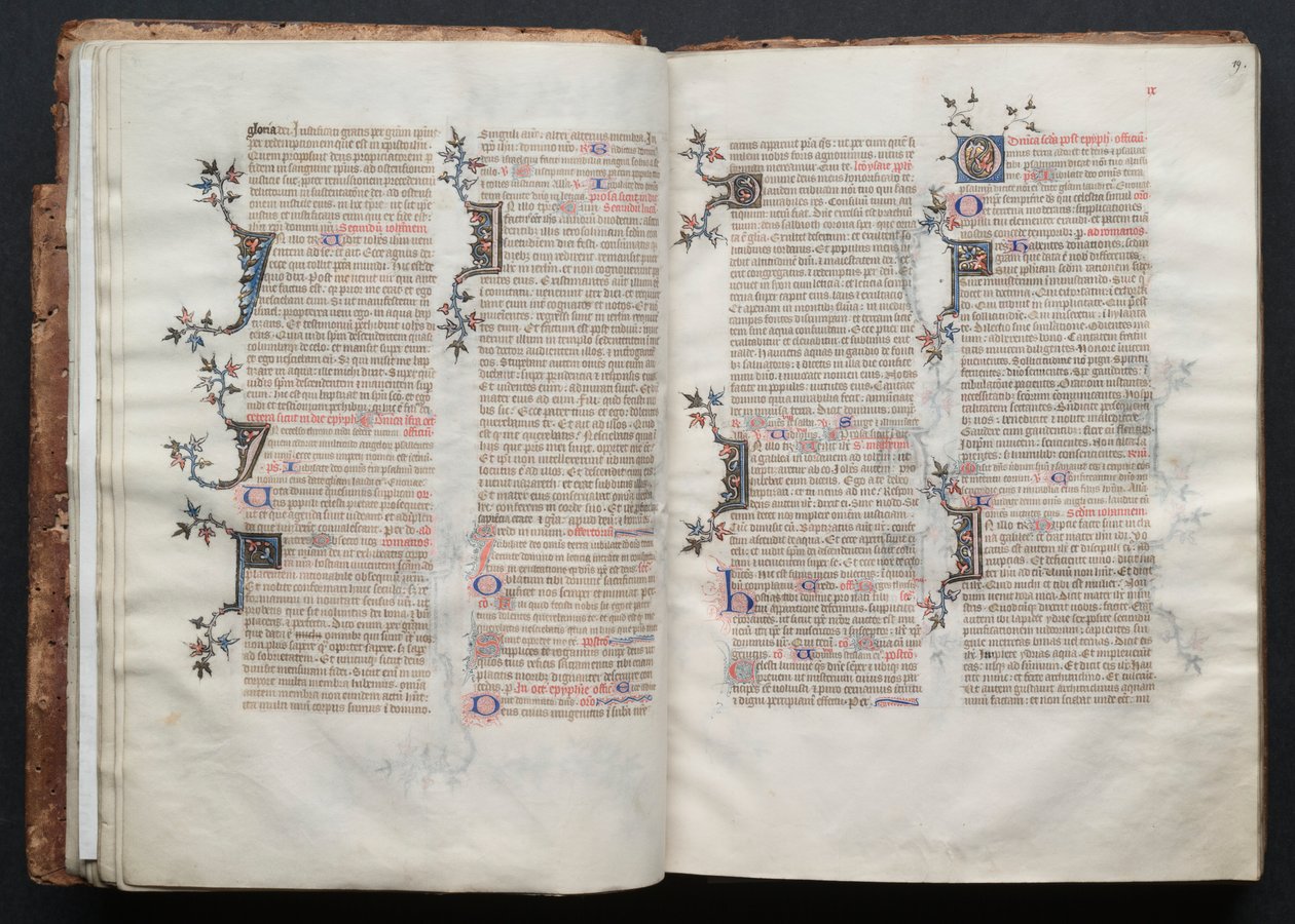 The Gotha Missal: Fol. 18v, text, ca. 1375. av Master of the Boqueteaux