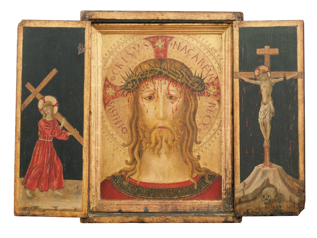 En triptyk: Kristus återlösaren flankerad av Kristus som bär korset och korsfästelsen (guldbottenpanel i integrerad ram) av Master of the Pietà di San Costanzo