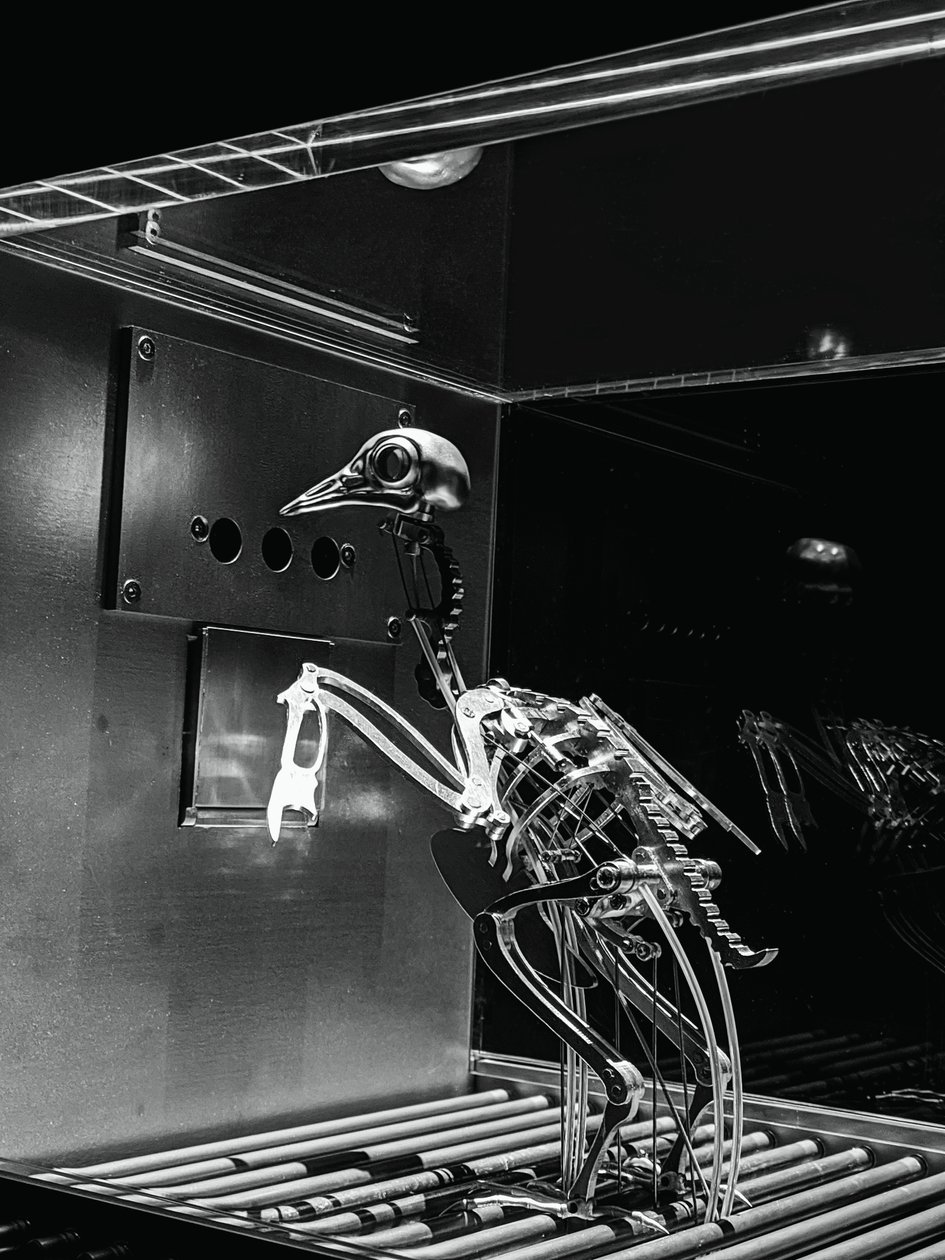 The Machine Zone, 2019 (stål, aluminium, servomotorer) av Mat Collishaw