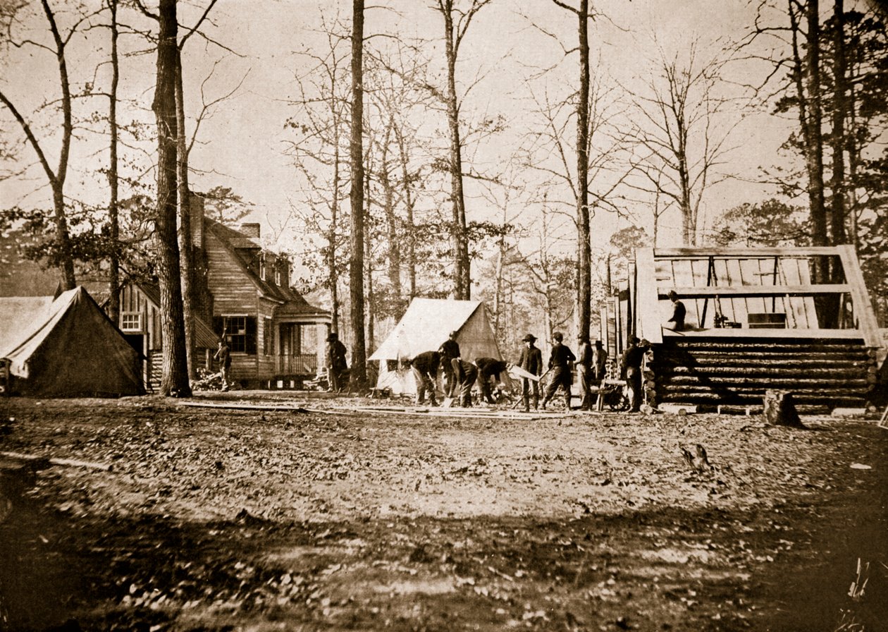 Byggande av vinterkvarter vid City Point, 1861-65 av Mathew B. Brady