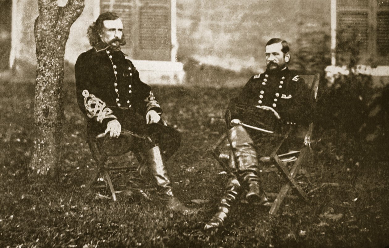 General George A. Custer och general Alfred Pleasonton, 1861-65 av Mathew B. Brady