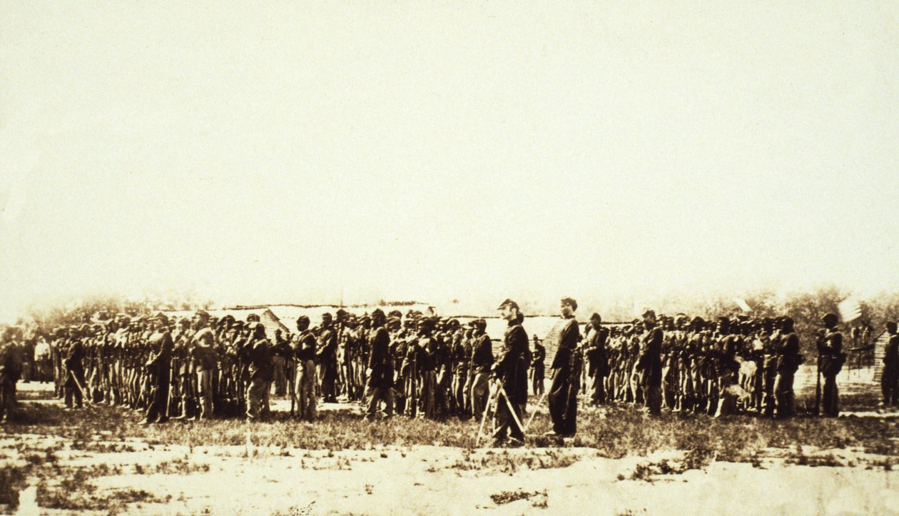 Första U.S. färgade infanteriet, pub. ca 1860-talet (sepiafoto) av Mathew B. Brady