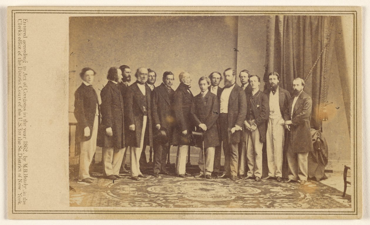 [Gruppfoto av fjorton stående män]. av Mathew B. Brady