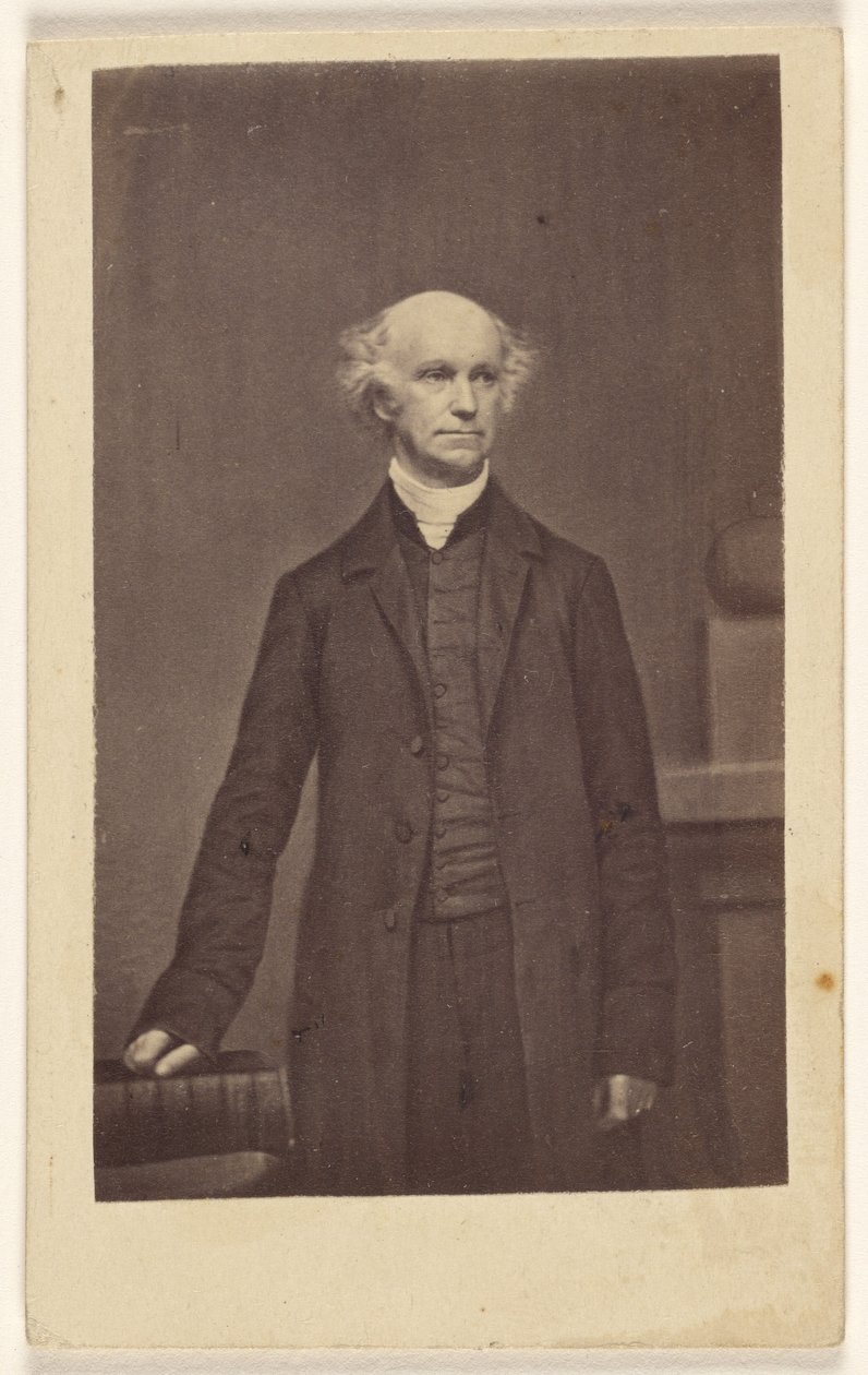 [Oidentifierad man med tunnhårighet, stående] av Mathew B. Brady