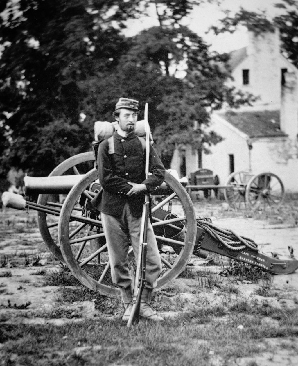 Privat D.W.C. Arnold, Union Army, fotograferad nära Harper
