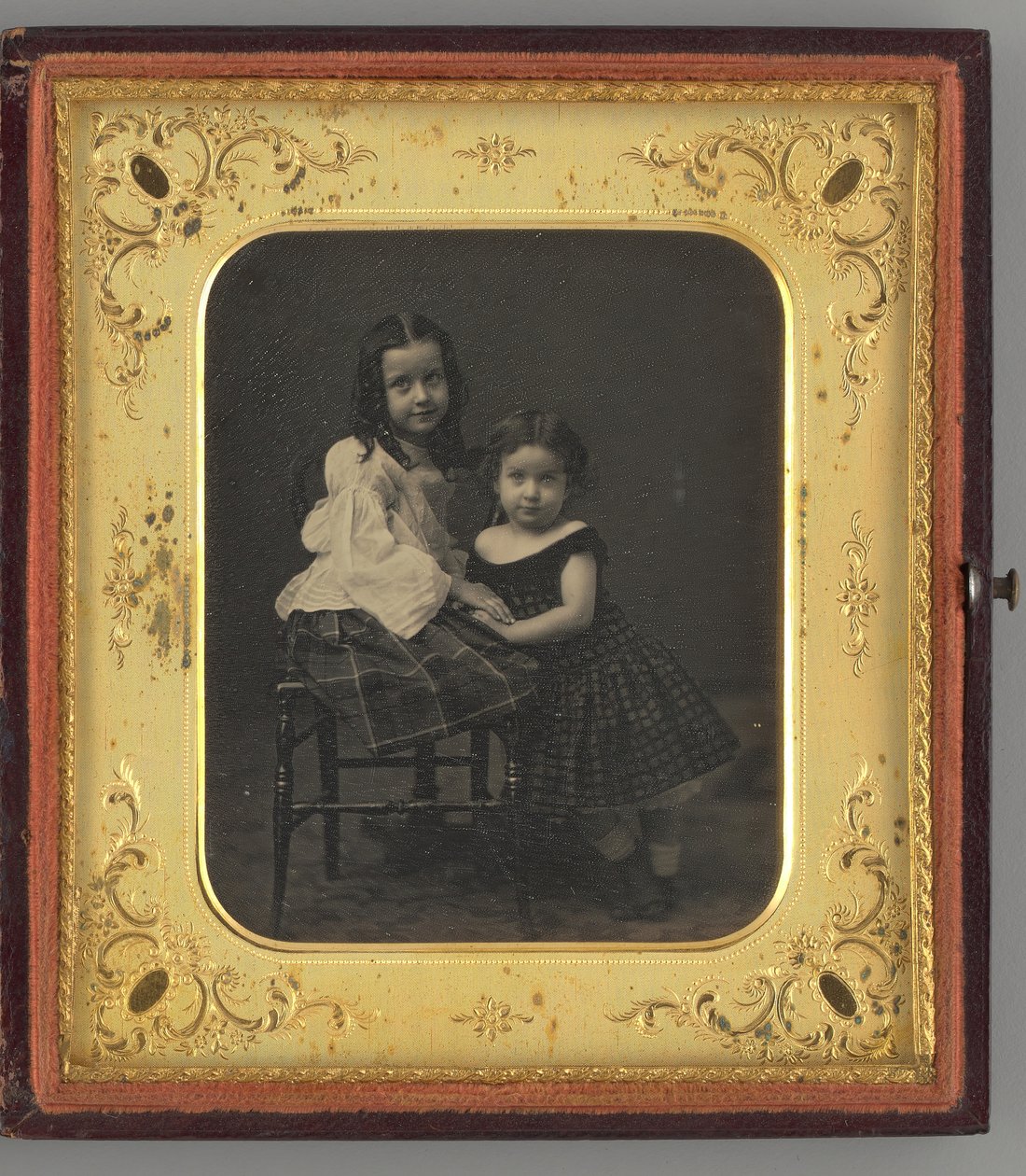 Untitled Portrait of Two Girls, 1861. av Mathew Brady