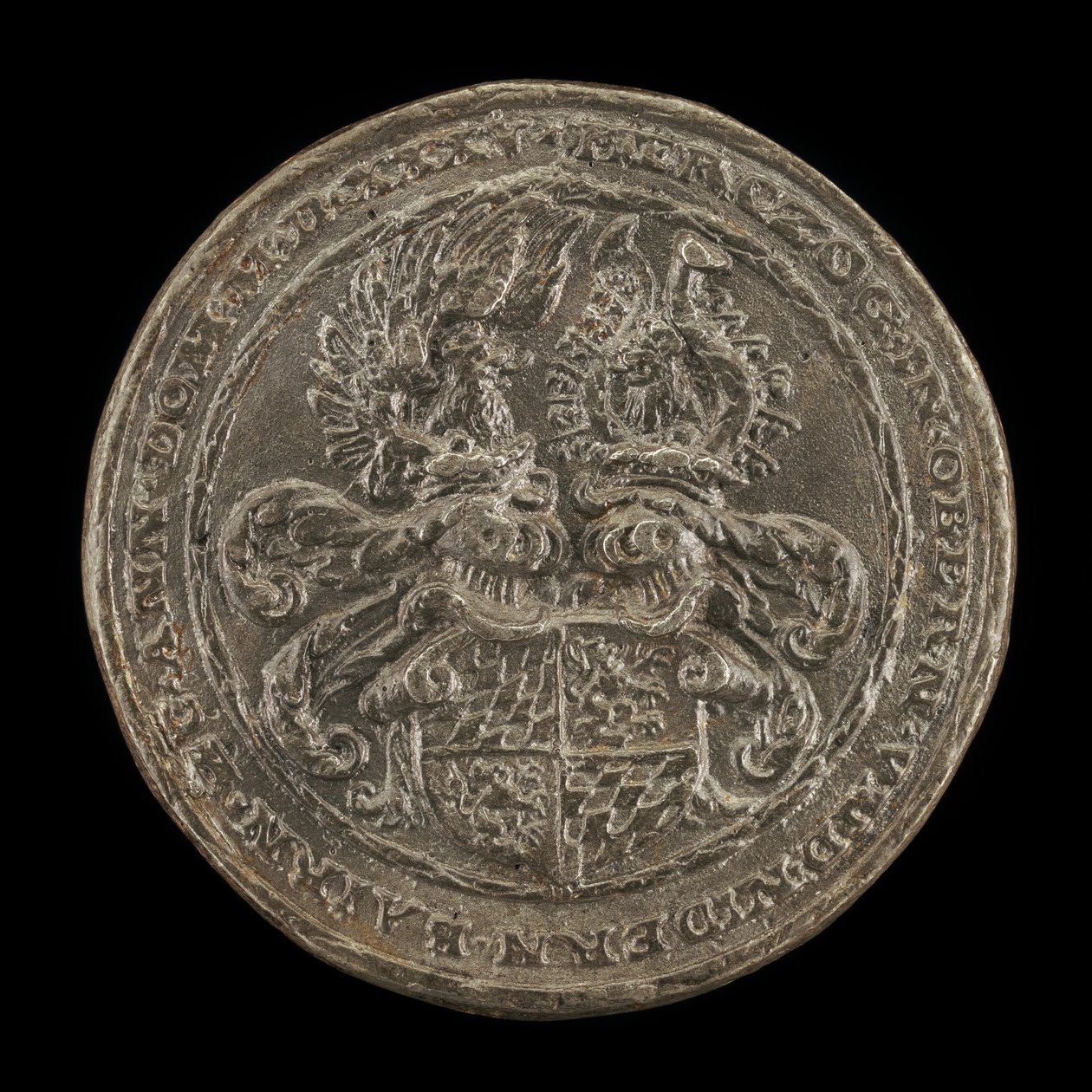 Sköld med Casques and Crests [omvänd], 1535. av Matthes Gebel