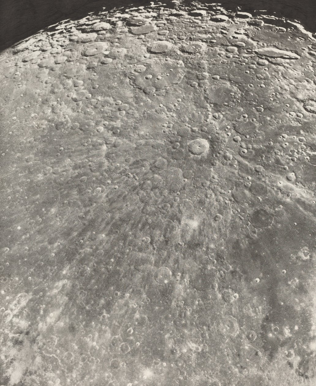 Fotografera Lunar Radiation from Tycho - Ascending Phase, 1899 av Maurice Loewy