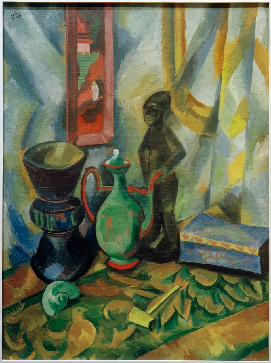 Stilleben med vas, morisk kanna och träfigur av Max Pechstein