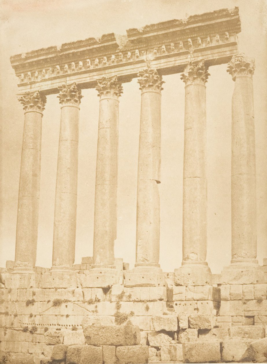 Kolonnaden av solens tempel, vid Baâlbek Héliopolis, september 1850. av Maxime Du Camp