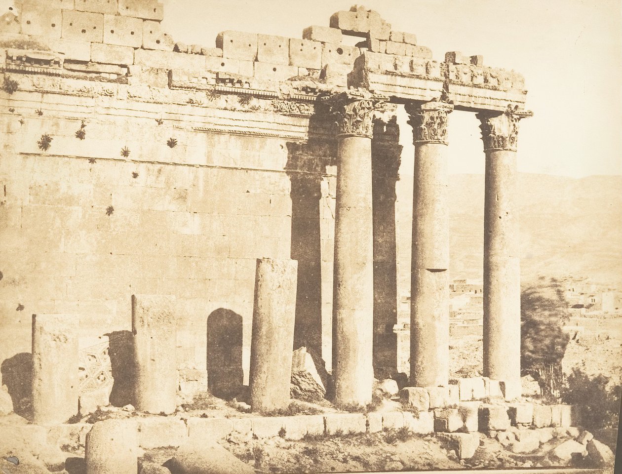 Västra pelargången av Jupitertemplet, vid Baâlbek Heliopolis, 15 september 1850. av Maxime Du Camp