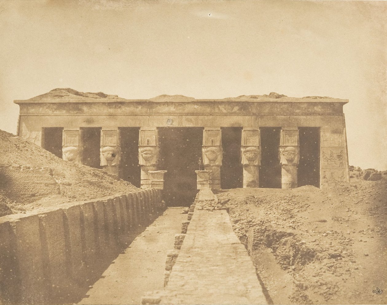 Fasad av Athors tempel vid Dendera Tentyris, 1849-50. av Maxime Du Camp